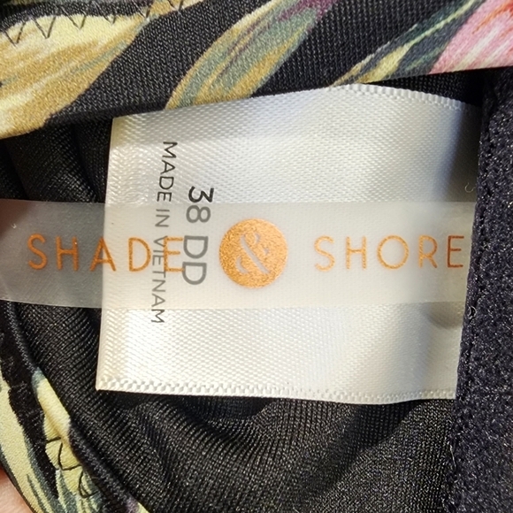 Shade & Shore Women's Swim 38DD Lightly Lined Black Floral Bikini Top - Picture 5 of 8